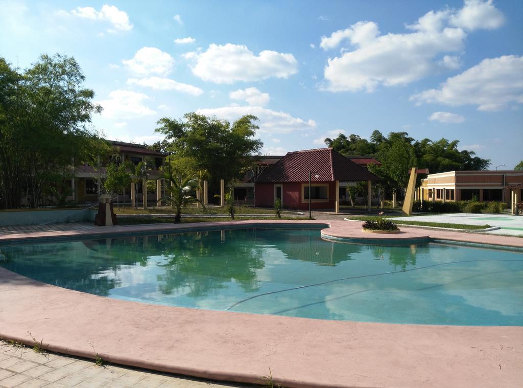 Hotel Debliz Xpujil Exterior photo