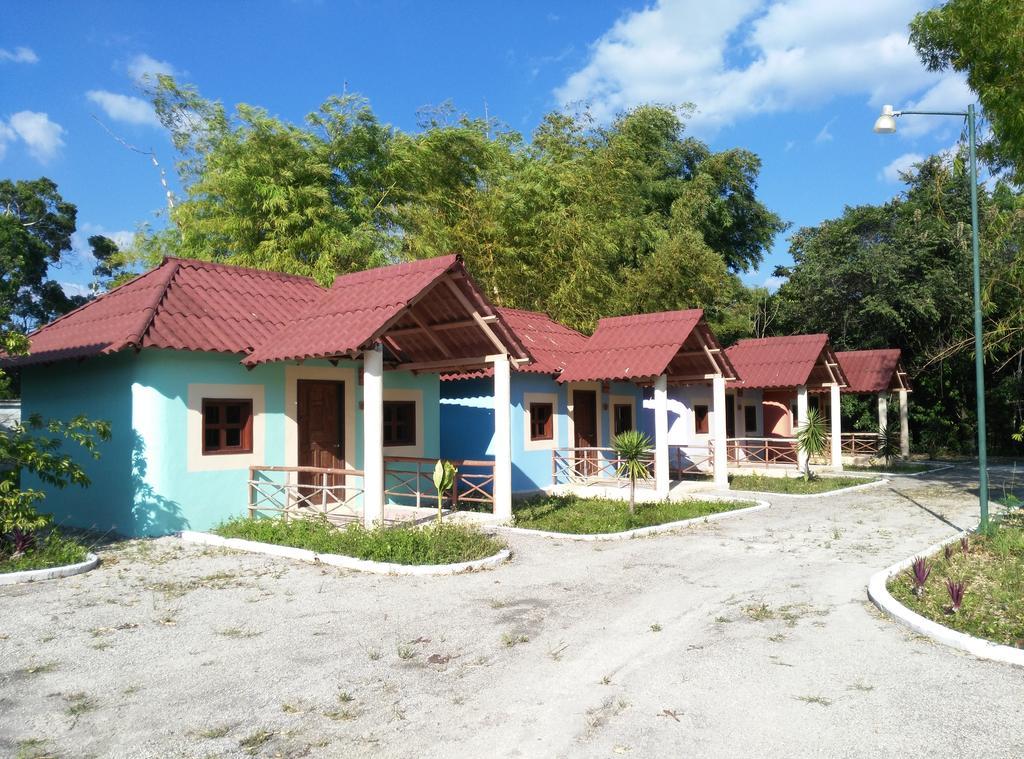 Hotel Debliz Xpujil Exterior photo